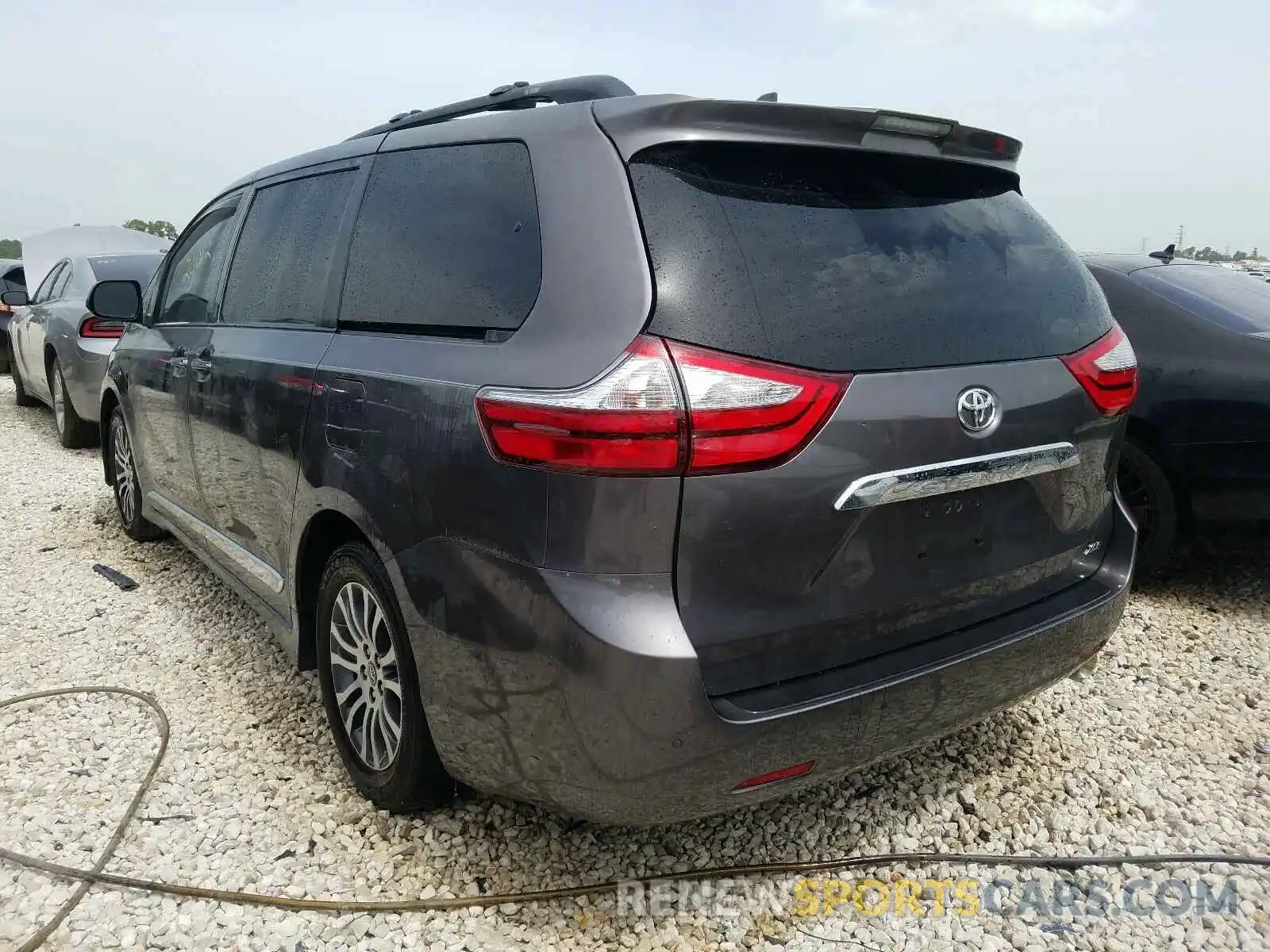 3 Фотография поврежденного автомобиля 5TDYZ3DC5KS972210 TOYOTA SIENNA 2019