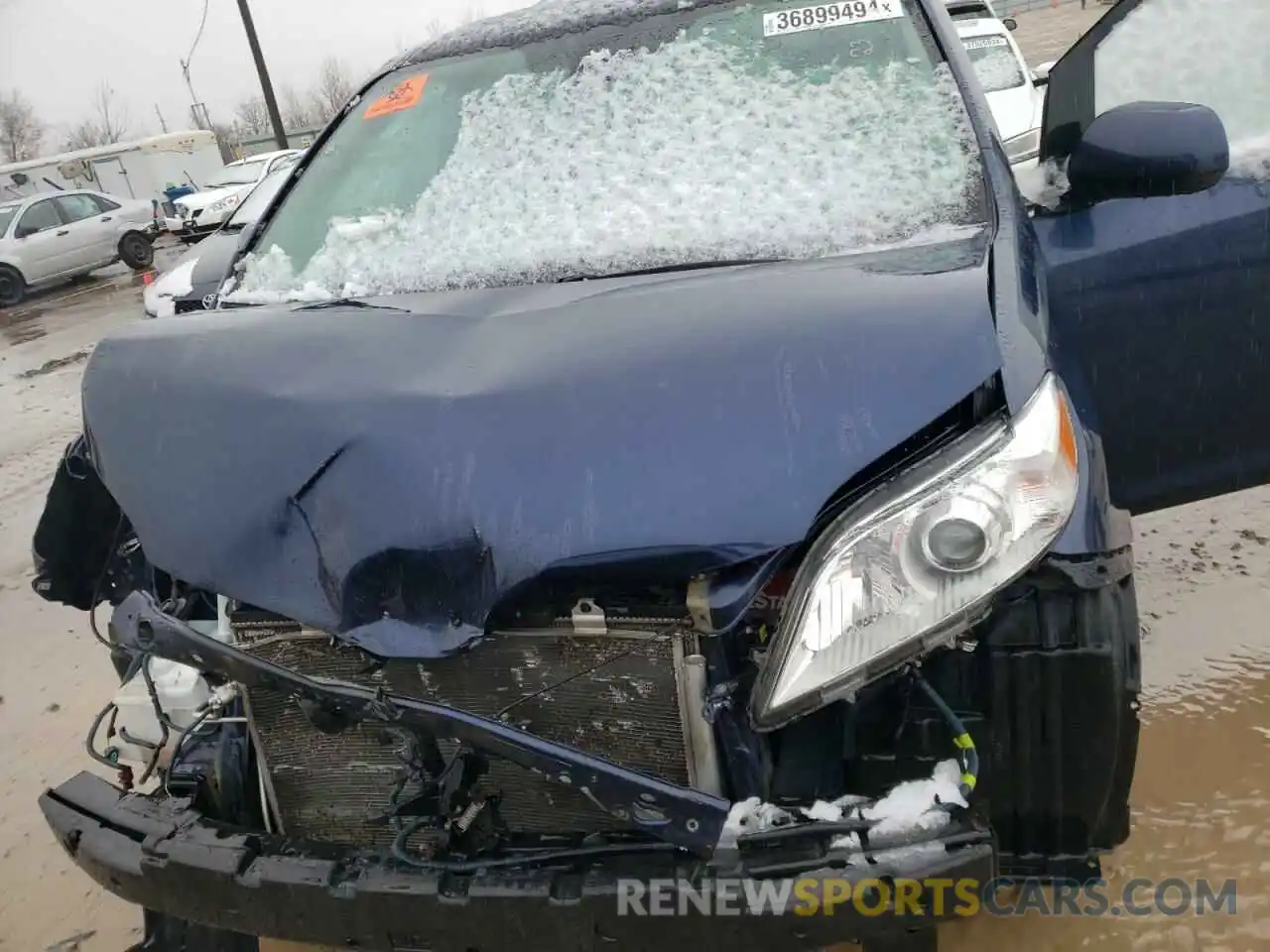 11 Photograph of a damaged car 5TDYZ3DC5KS978315 TOYOTA SIENNA 2019