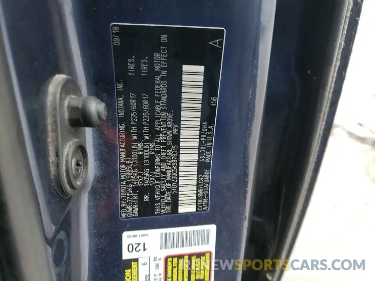 12 Photograph of a damaged car 5TDYZ3DC5KS978315 TOYOTA SIENNA 2019