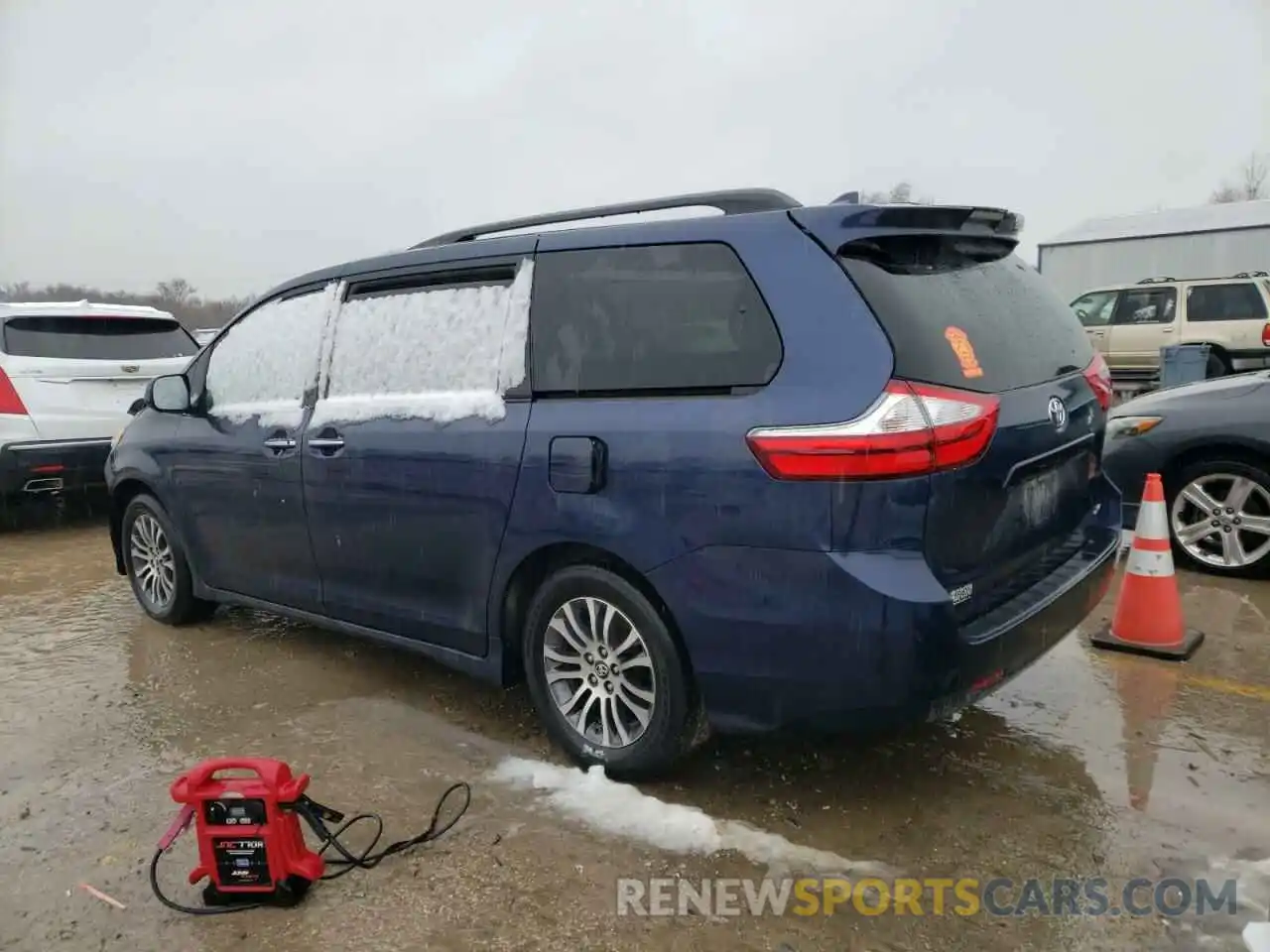 2 Фотография поврежденного автомобиля 5TDYZ3DC5KS978315 TOYOTA SIENNA 2019