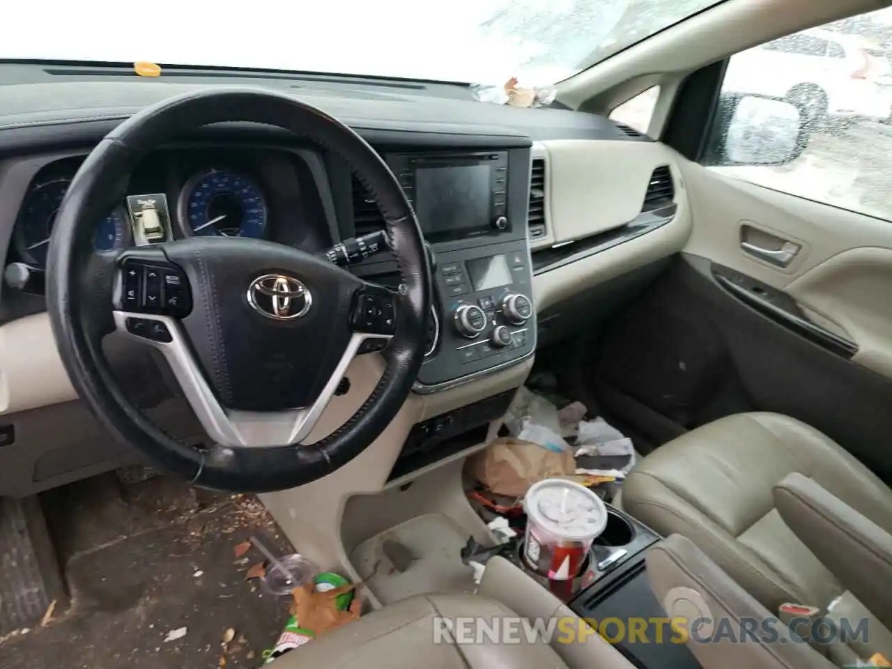 8 Photograph of a damaged car 5TDYZ3DC5KS978315 TOYOTA SIENNA 2019