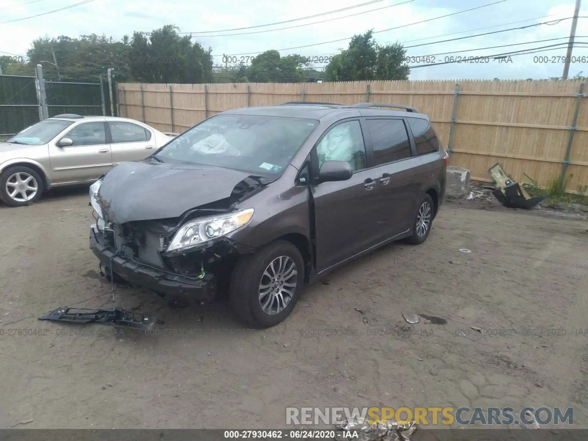 2 Фотография поврежденного автомобиля 5TDYZ3DC5KS978329 TOYOTA SIENNA 2019