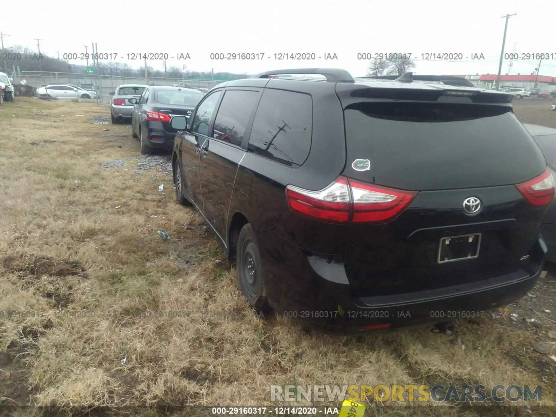 3 Фотография поврежденного автомобиля 5TDYZ3DC5KS983319 TOYOTA SIENNA 2019