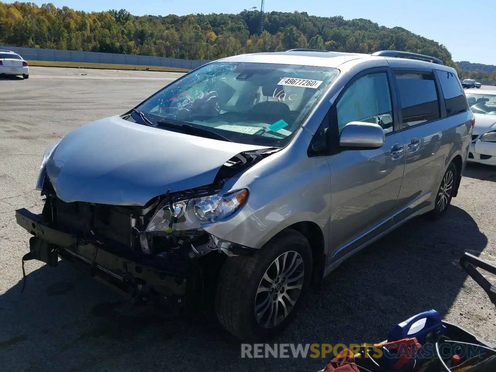 2 Photograph of a damaged car 5TDYZ3DC5KS984177 TOYOTA SIENNA 2019