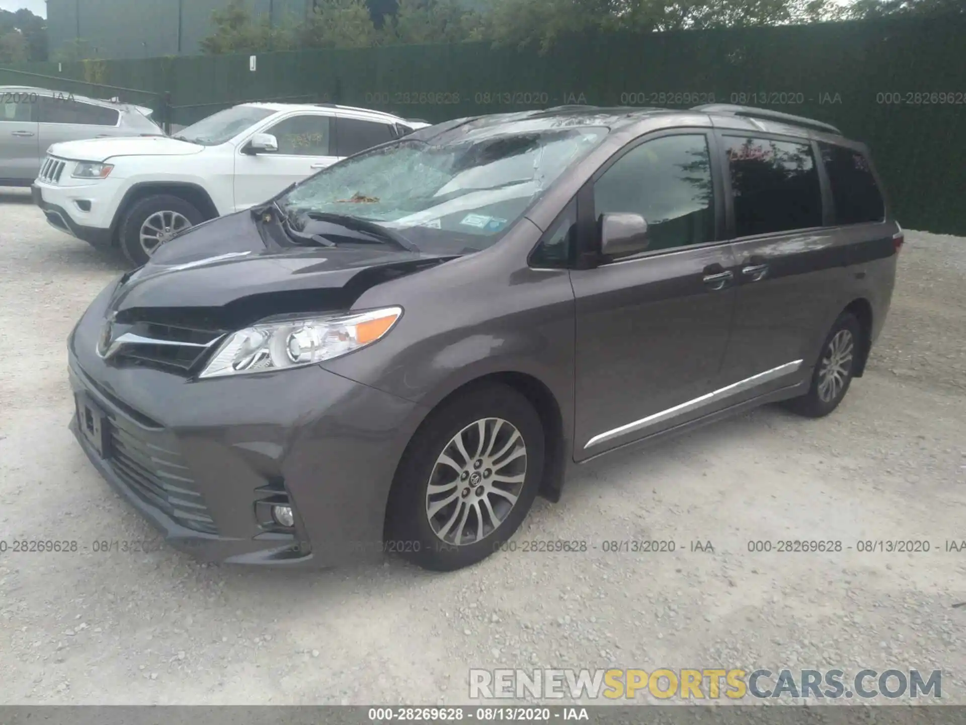 2 Photograph of a damaged car 5TDYZ3DC5KS987497 TOYOTA SIENNA 2019