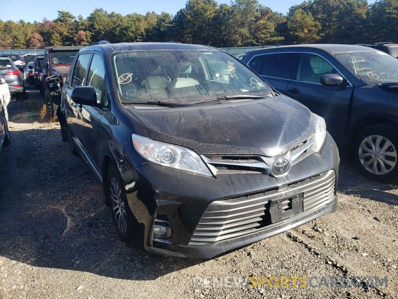 1 Photograph of a damaged car 5TDYZ3DC5KS988990 TOYOTA SIENNA 2019