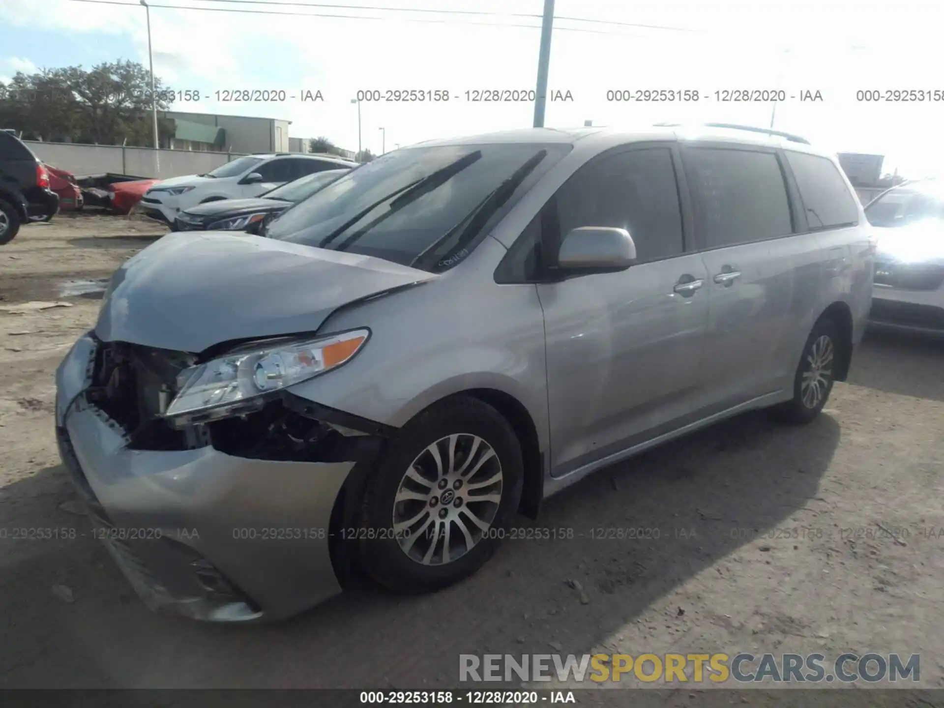 2 Photograph of a damaged car 5TDYZ3DC5KS989184 TOYOTA SIENNA 2019