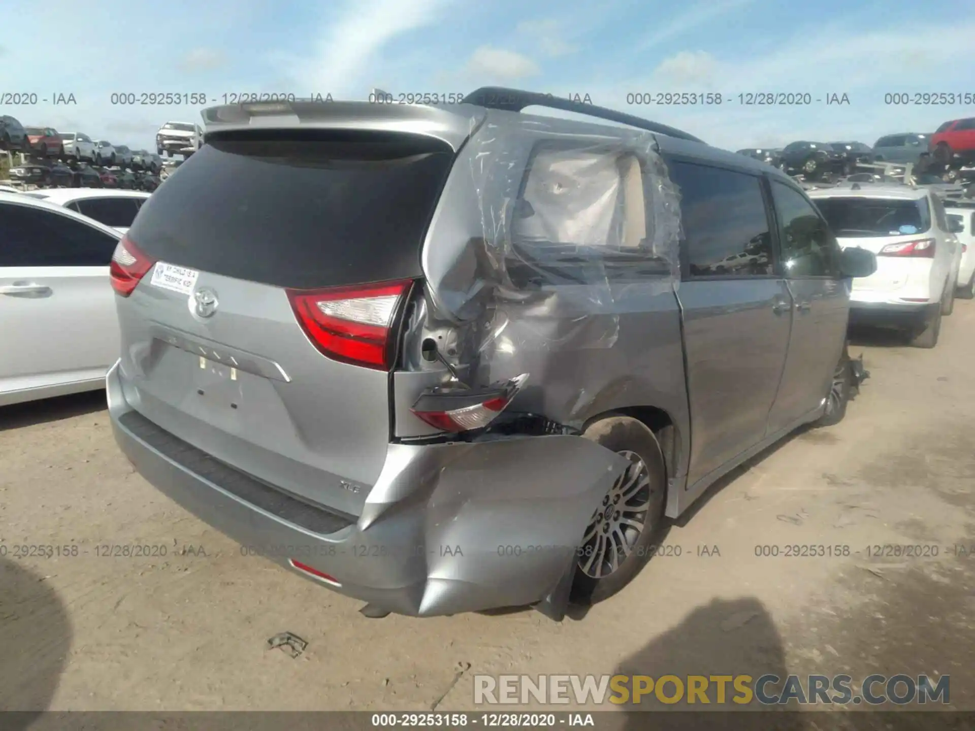 4 Фотография поврежденного автомобиля 5TDYZ3DC5KS989184 TOYOTA SIENNA 2019