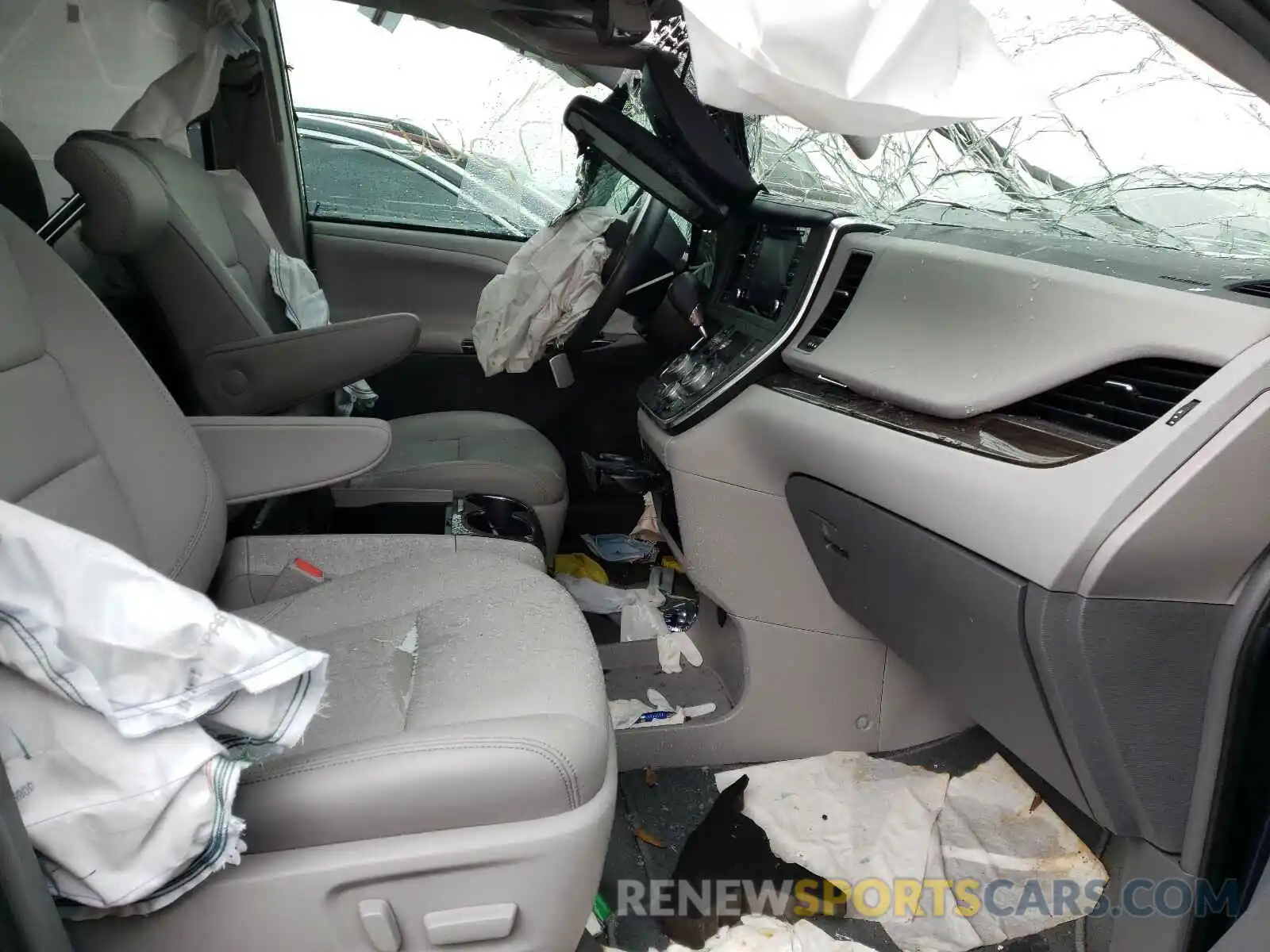 5 Photograph of a damaged car 5TDYZ3DC5KS989525 TOYOTA SIENNA 2019