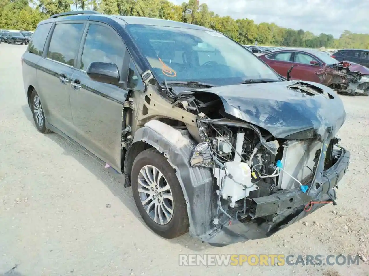 1 Photograph of a damaged car 5TDYZ3DC5KS991663 TOYOTA SIENNA 2019