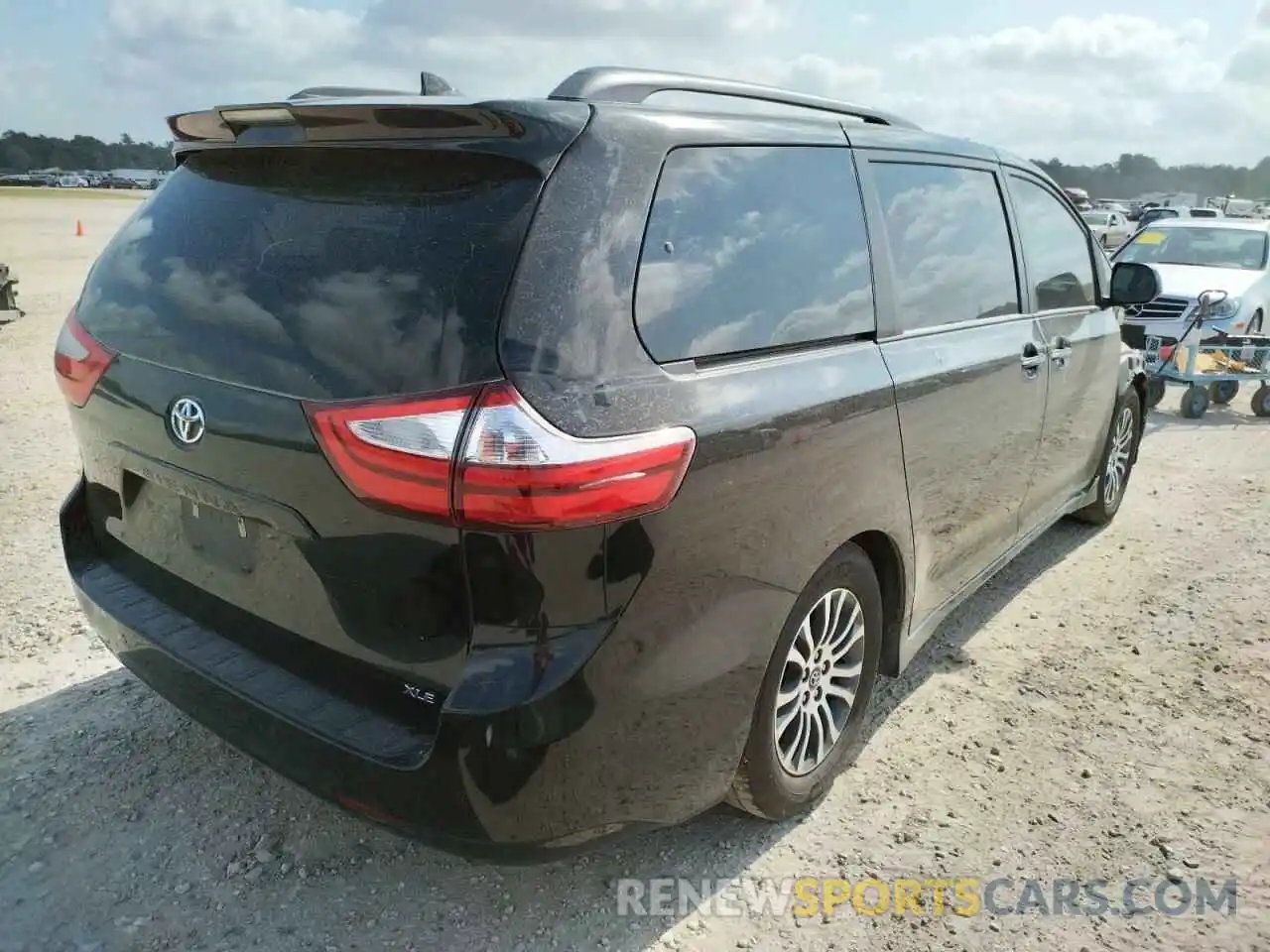 4 Фотография поврежденного автомобиля 5TDYZ3DC5KS991663 TOYOTA SIENNA 2019