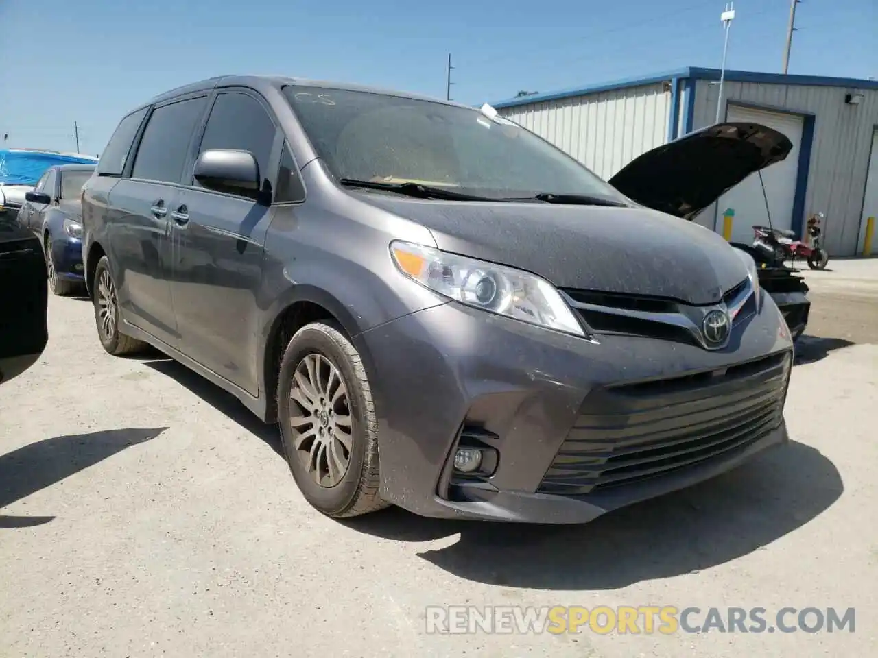 1 Фотография поврежденного автомобиля 5TDYZ3DC5KS994515 TOYOTA SIENNA 2019