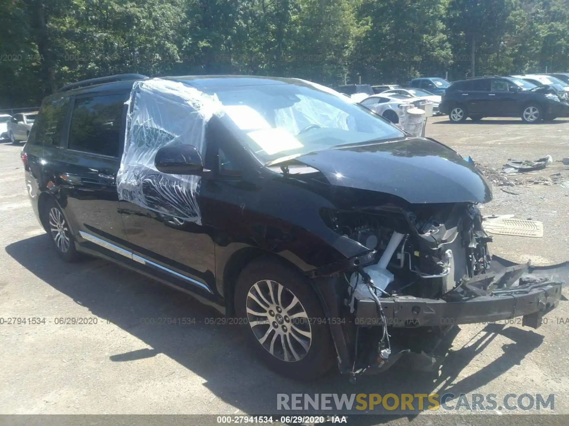 1 Photograph of a damaged car 5TDYZ3DC5KS997270 TOYOTA SIENNA 2019