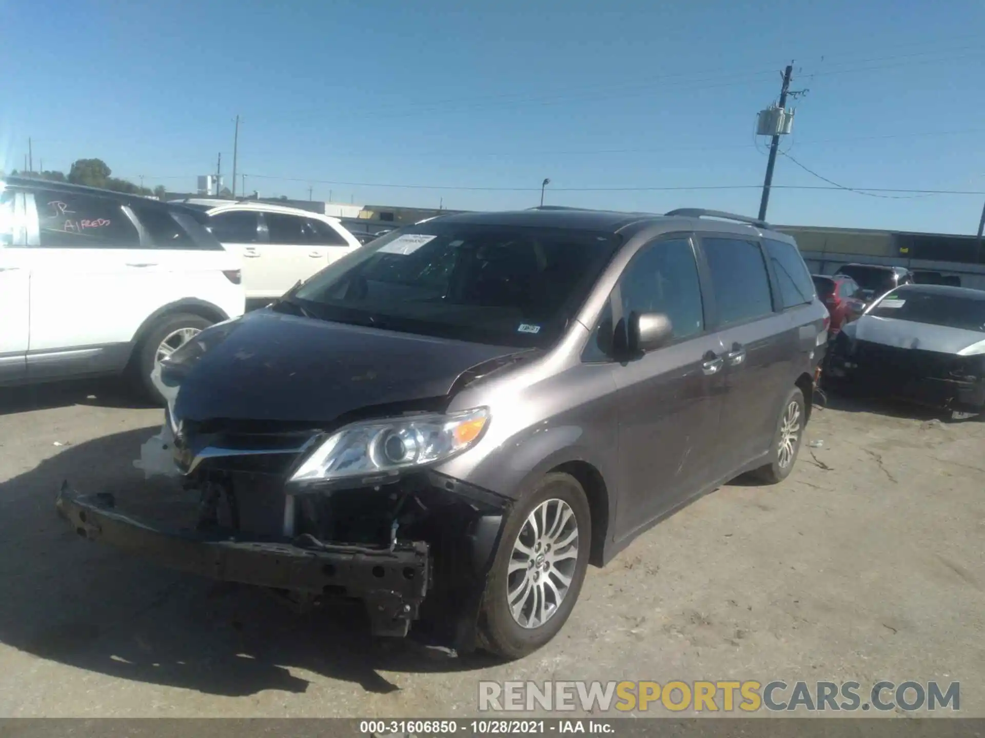 2 Фотография поврежденного автомобиля 5TDYZ3DC5KS998757 TOYOTA SIENNA 2019