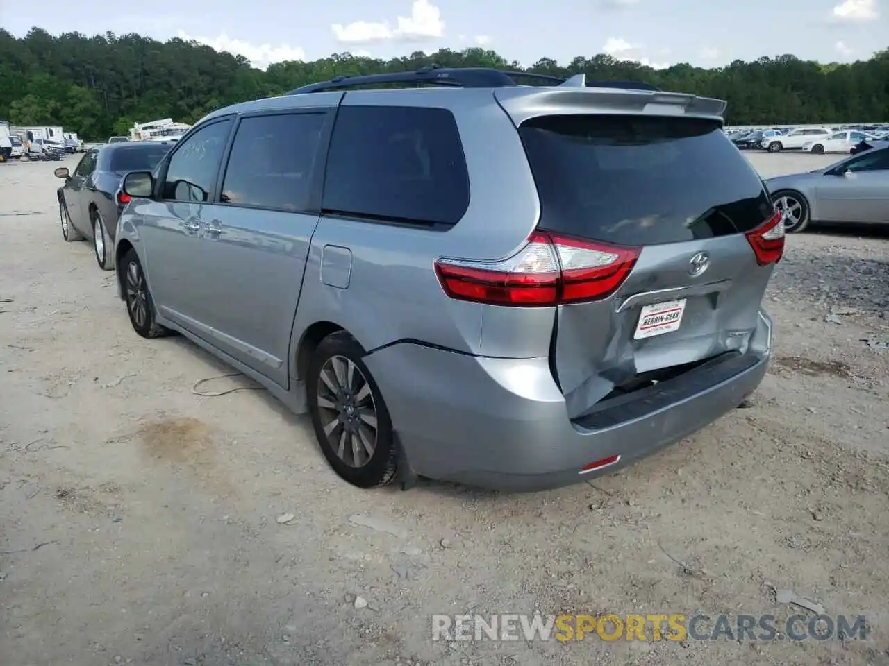 3 Photograph of a damaged car 5TDYZ3DC5KS999925 TOYOTA SIENNA 2019