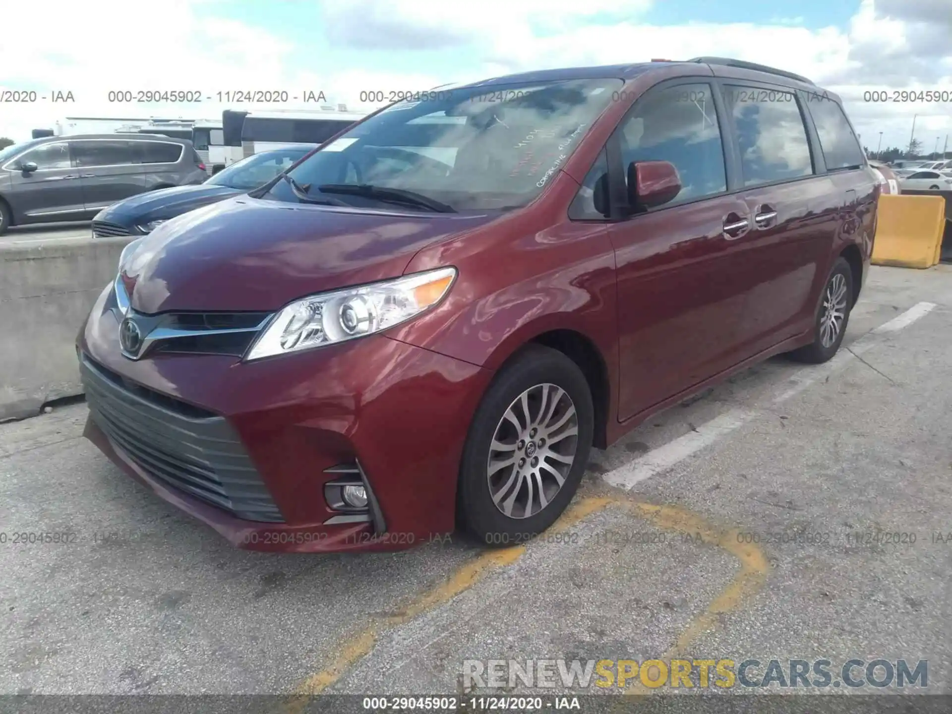 2 Фотография поврежденного автомобиля 5TDYZ3DC6KS004357 TOYOTA SIENNA 2019