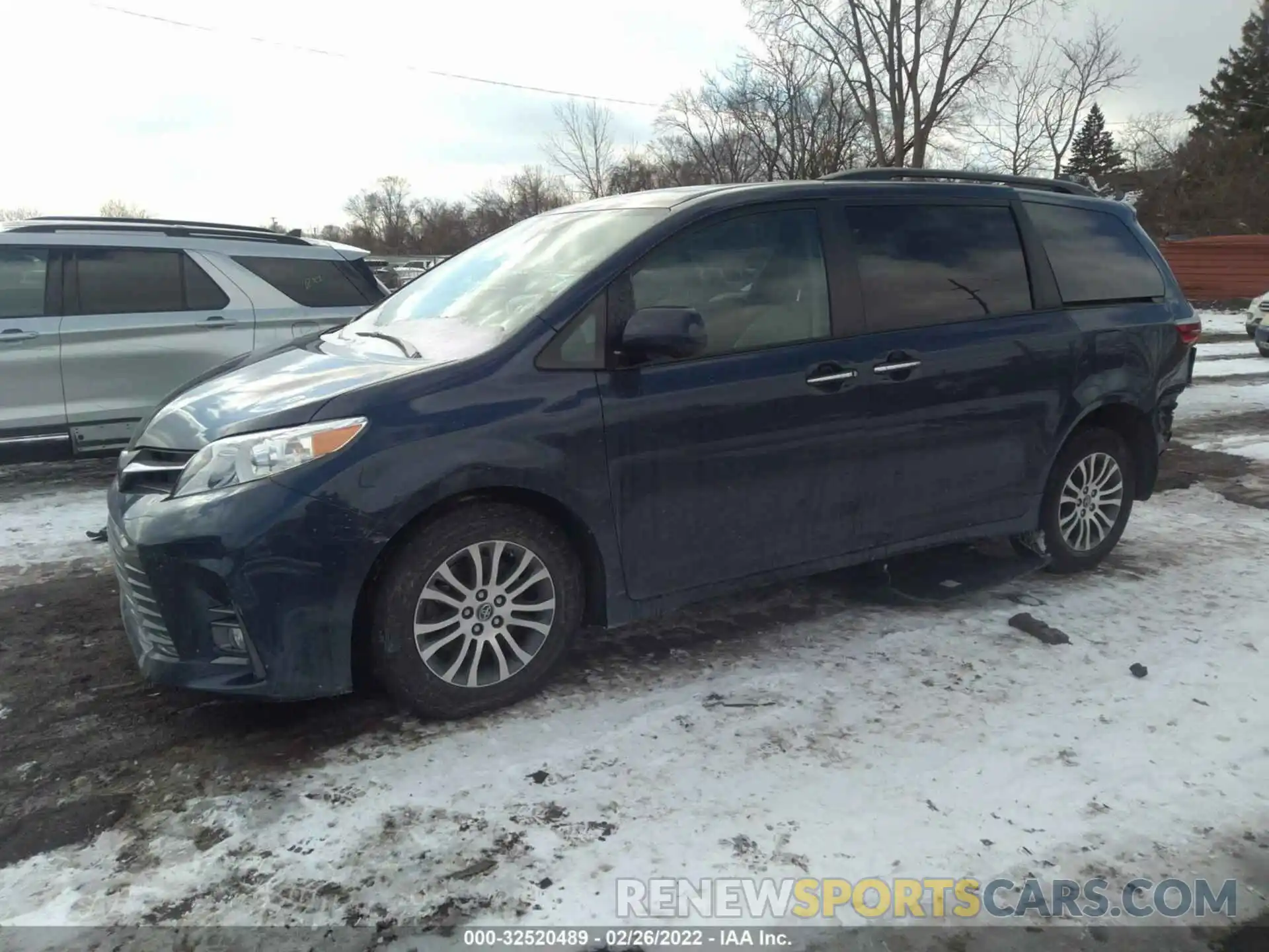 2 Фотография поврежденного автомобиля 5TDYZ3DC6KS005590 TOYOTA SIENNA 2019