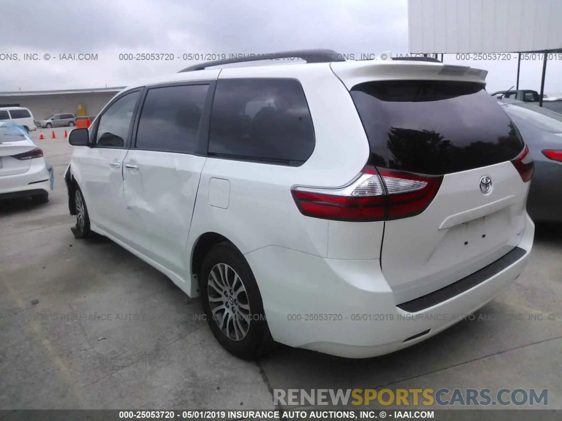 3 Фотография поврежденного автомобиля 5TDYZ3DC6KS012118 TOYOTA SIENNA 2019