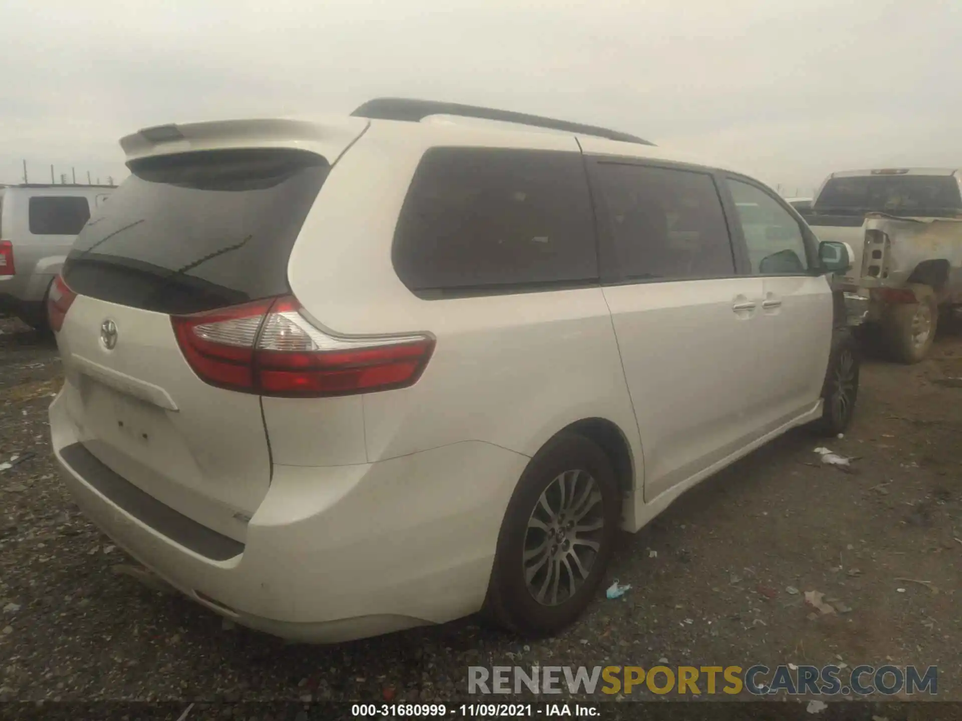 4 Фотография поврежденного автомобиля 5TDYZ3DC6KS013544 TOYOTA SIENNA 2019