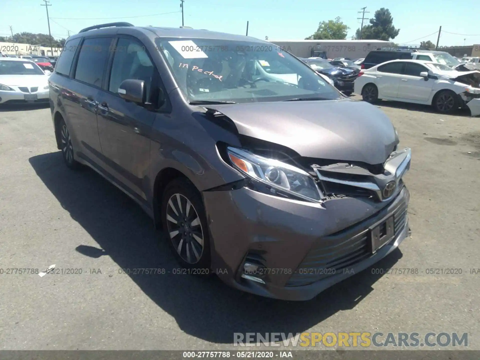 1 Фотография поврежденного автомобиля 5TDYZ3DC6KS015388 TOYOTA SIENNA 2019