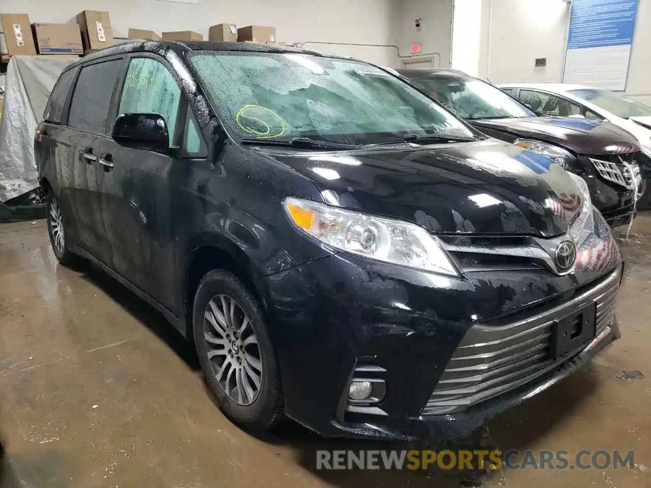 1 Photograph of a damaged car 5TDYZ3DC6KS016430 TOYOTA SIENNA 2019