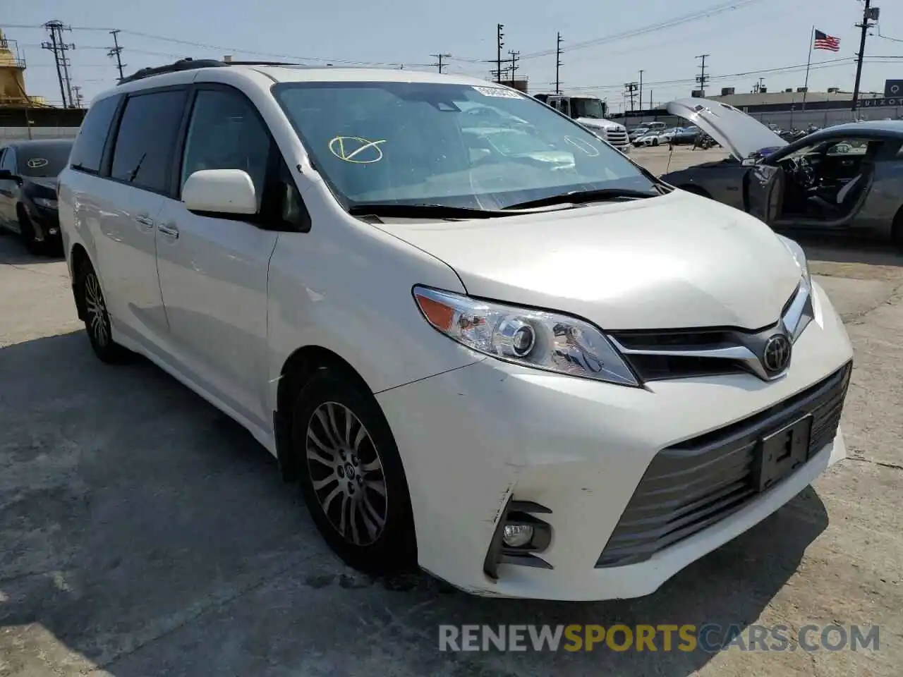 1 Photograph of a damaged car 5TDYZ3DC6KS017853 TOYOTA SIENNA 2019