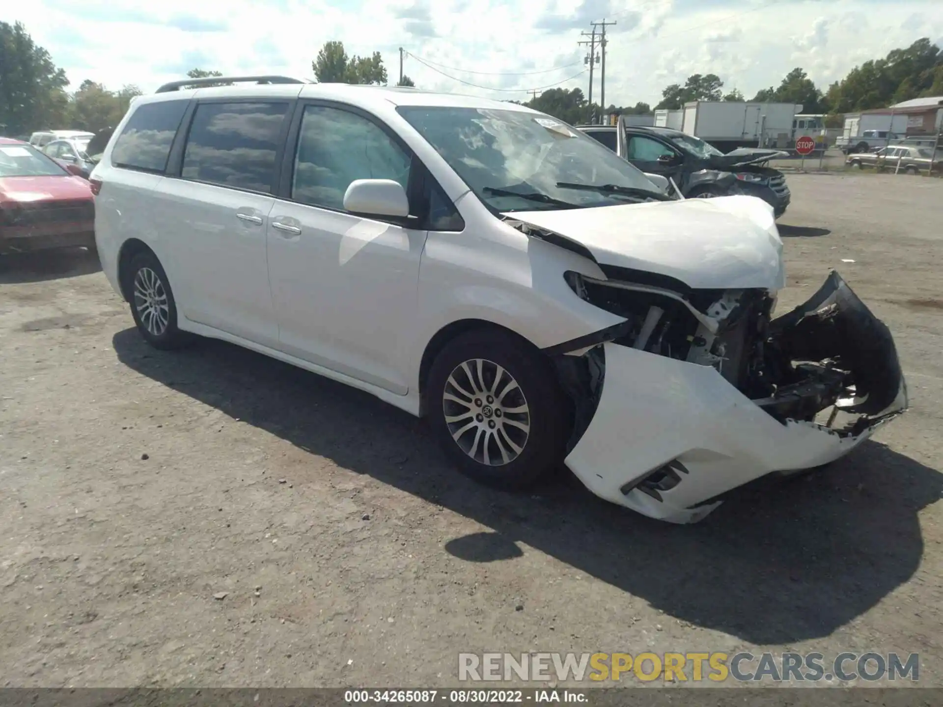 1 Photograph of a damaged car 5TDYZ3DC6KS020199 TOYOTA SIENNA 2019