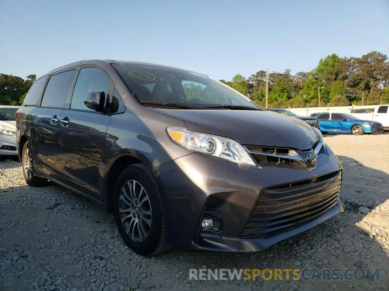 1 Photograph of a damaged car 5TDYZ3DC6KS966299 TOYOTA SIENNA 2019