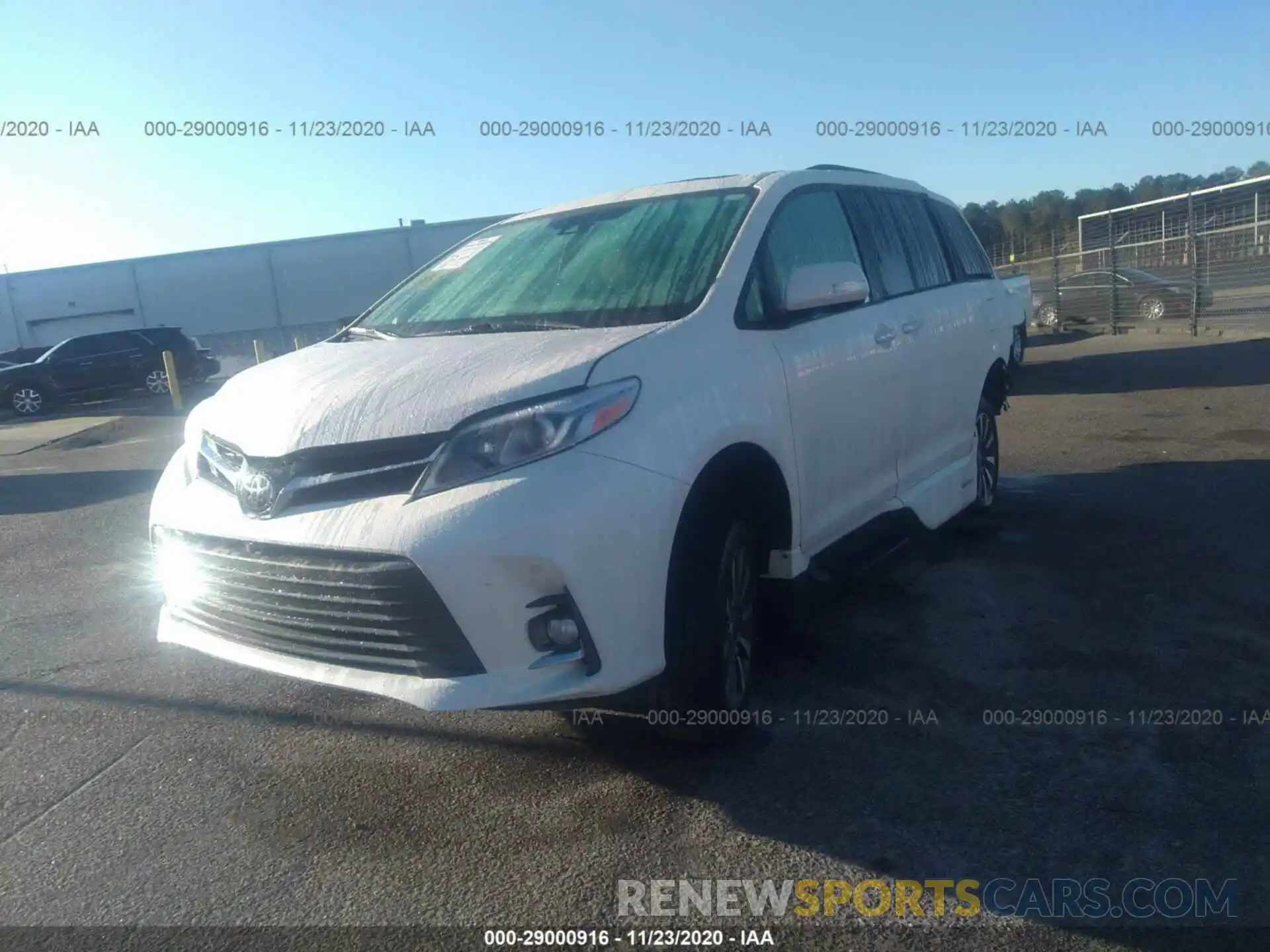 2 Фотография поврежденного автомобиля 5TDYZ3DC6KS970756 TOYOTA SIENNA 2019