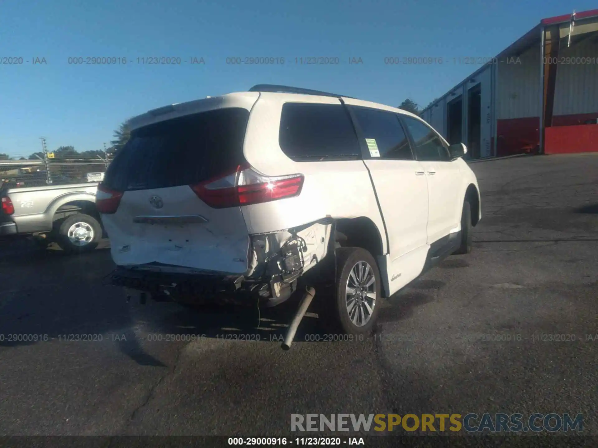 4 Photograph of a damaged car 5TDYZ3DC6KS970756 TOYOTA SIENNA 2019