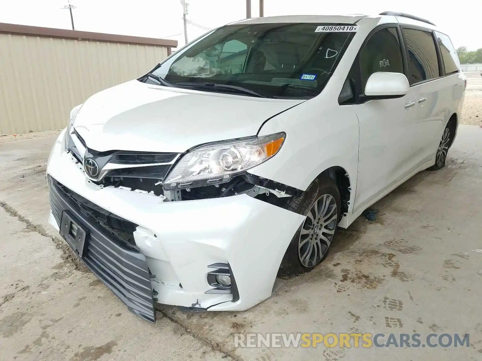 2 Фотография поврежденного автомобиля 5TDYZ3DC6KS973589 TOYOTA SIENNA 2019