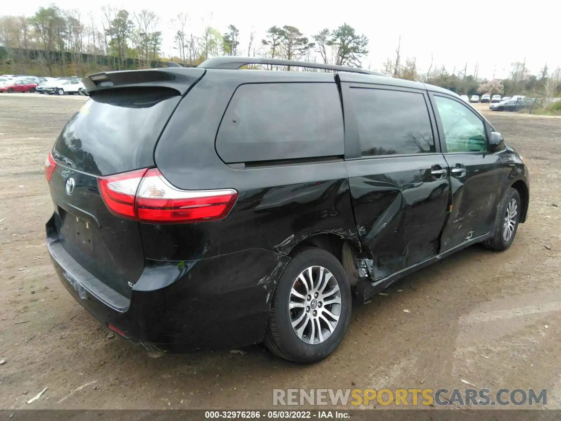 4 Фотография поврежденного автомобиля 5TDYZ3DC6KS978100 TOYOTA SIENNA 2019