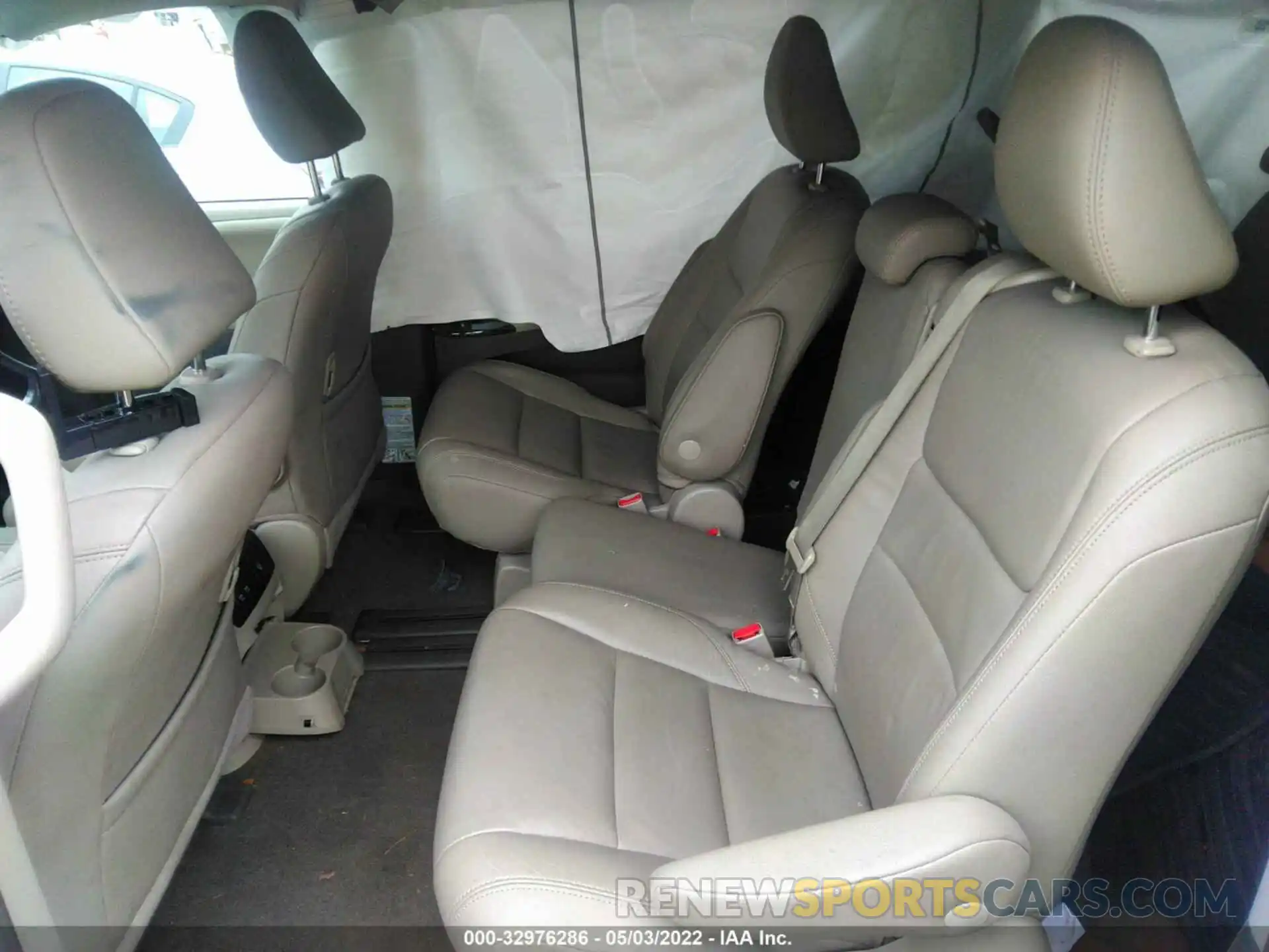 8 Фотография поврежденного автомобиля 5TDYZ3DC6KS978100 TOYOTA SIENNA 2019