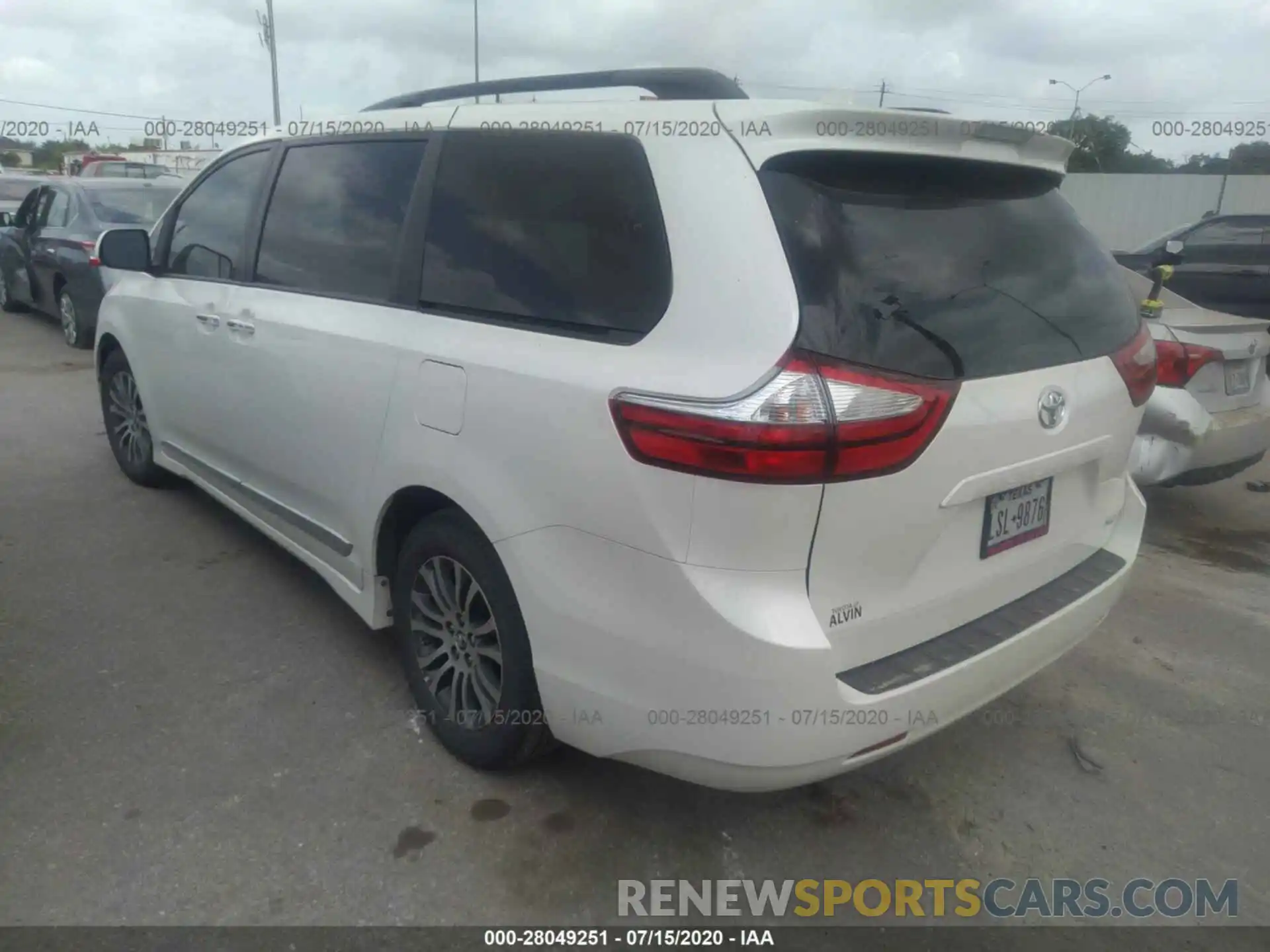 3 Фотография поврежденного автомобиля 5TDYZ3DC6KS982650 TOYOTA SIENNA 2019