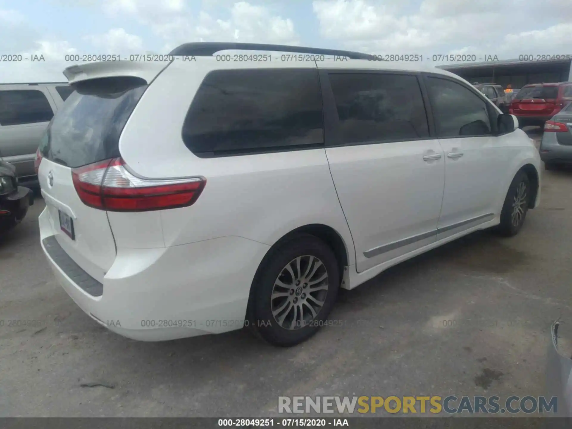 4 Фотография поврежденного автомобиля 5TDYZ3DC6KS982650 TOYOTA SIENNA 2019