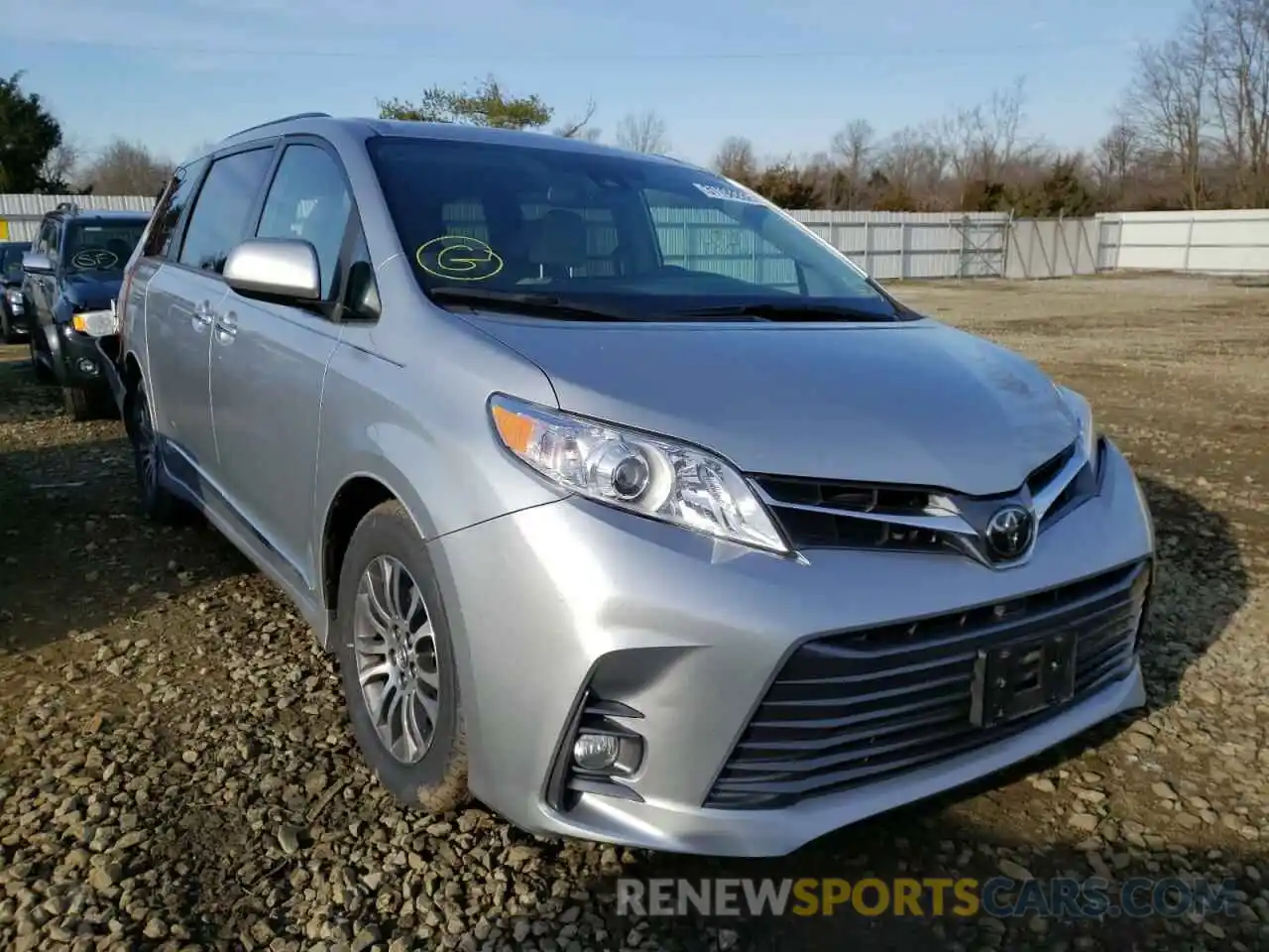 1 Photograph of a damaged car 5TDYZ3DC6KS984530 TOYOTA SIENNA 2019