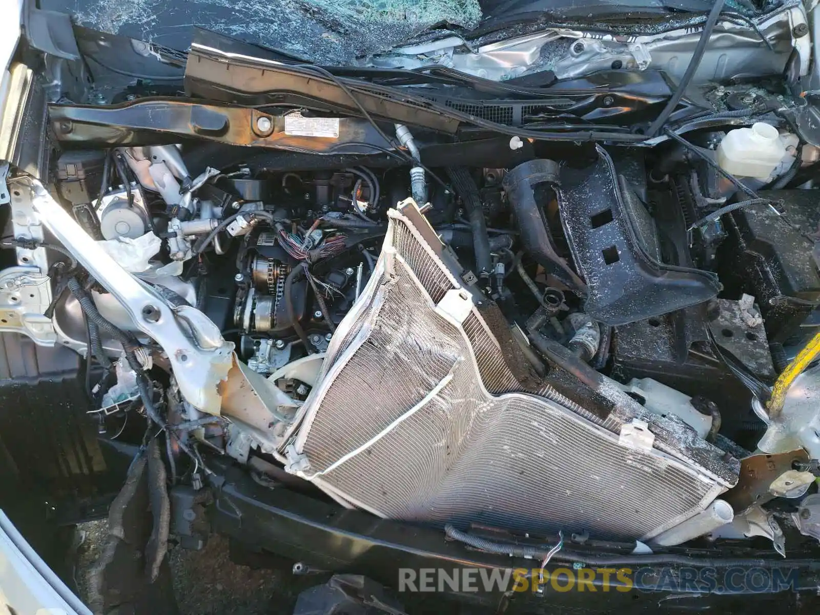 7 Photograph of a damaged car 5TDYZ3DC6KS989212 TOYOTA SIENNA 2019