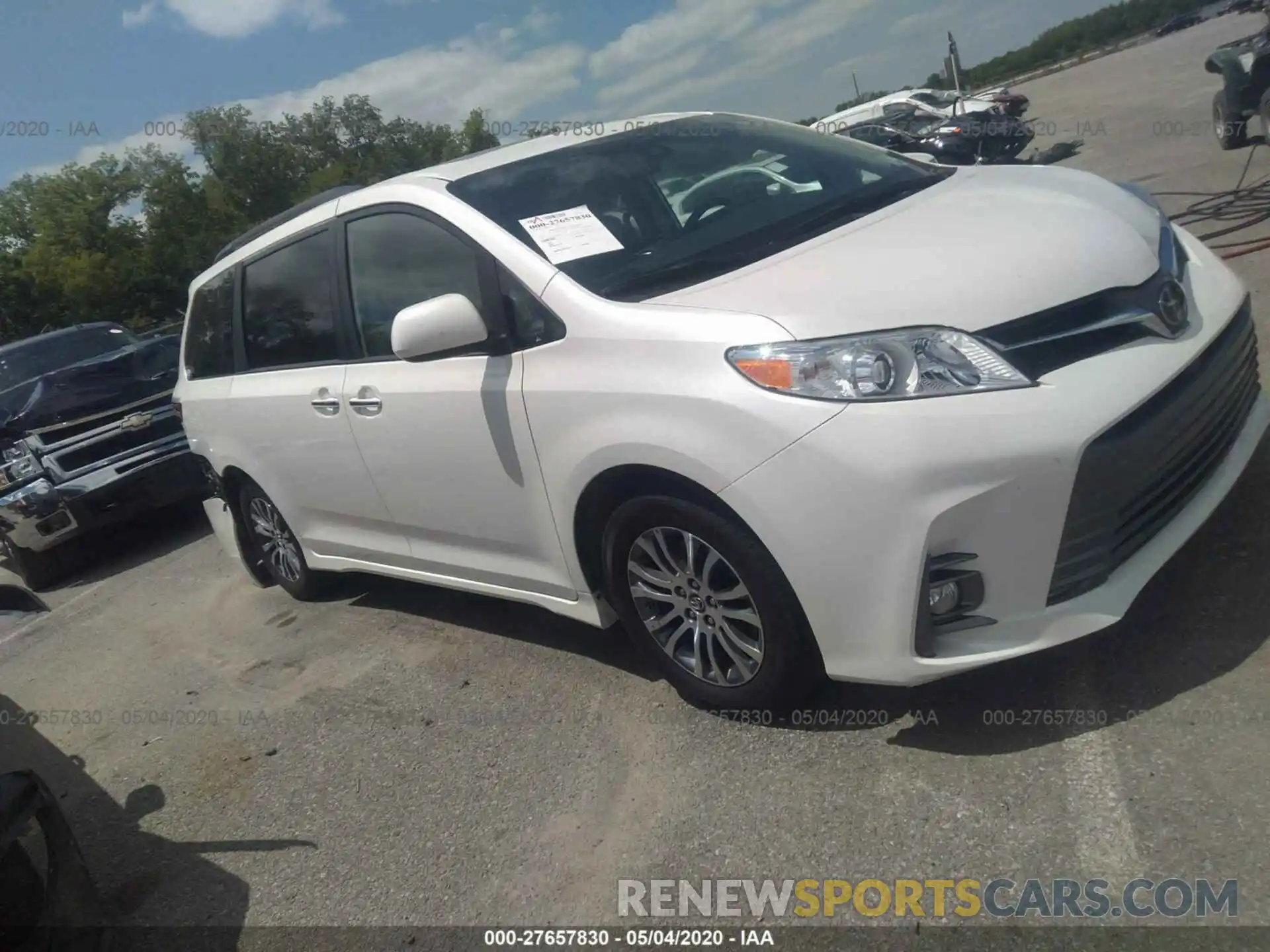 1 Photograph of a damaged car 5TDYZ3DC6KS989758 TOYOTA SIENNA 2019