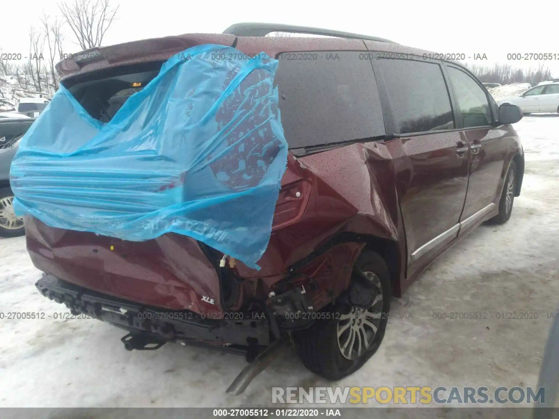 4 Photograph of a damaged car 5TDYZ3DC6KS999707 TOYOTA SIENNA 2019