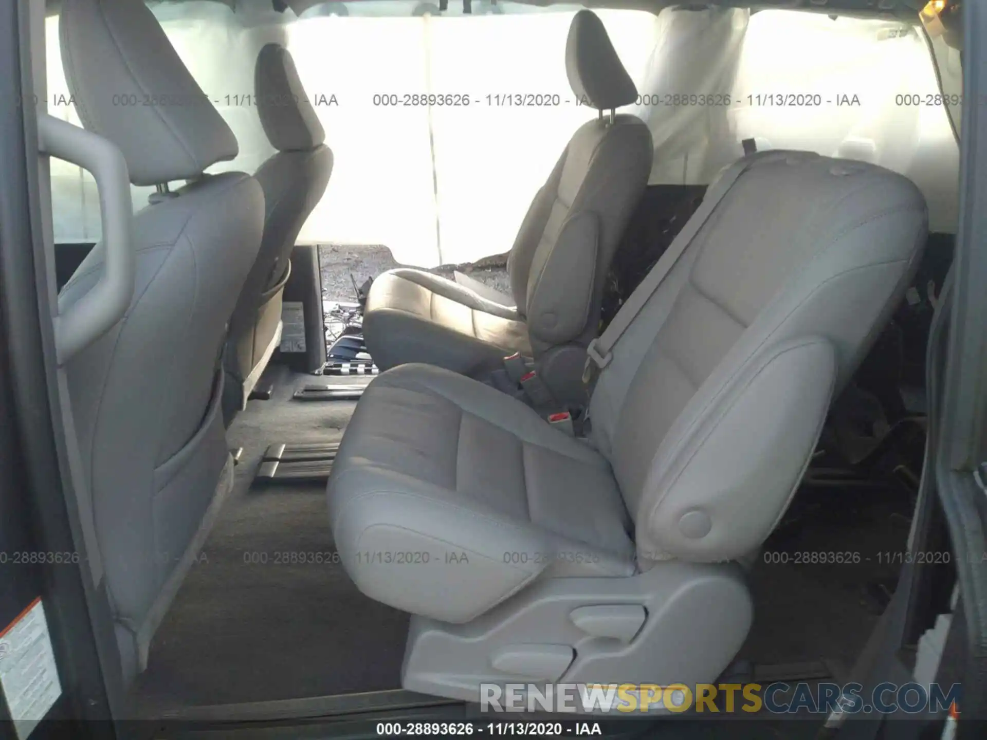 8 Фотография поврежденного автомобиля 5TDYZ3DC7KS001600 TOYOTA SIENNA 2019