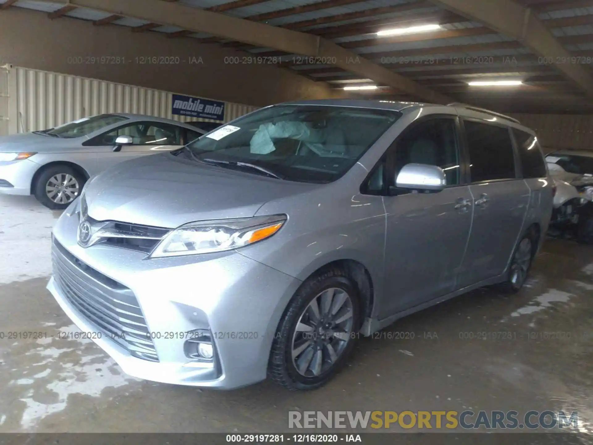 2 Photograph of a damaged car 5TDYZ3DC7KS001970 TOYOTA SIENNA 2019