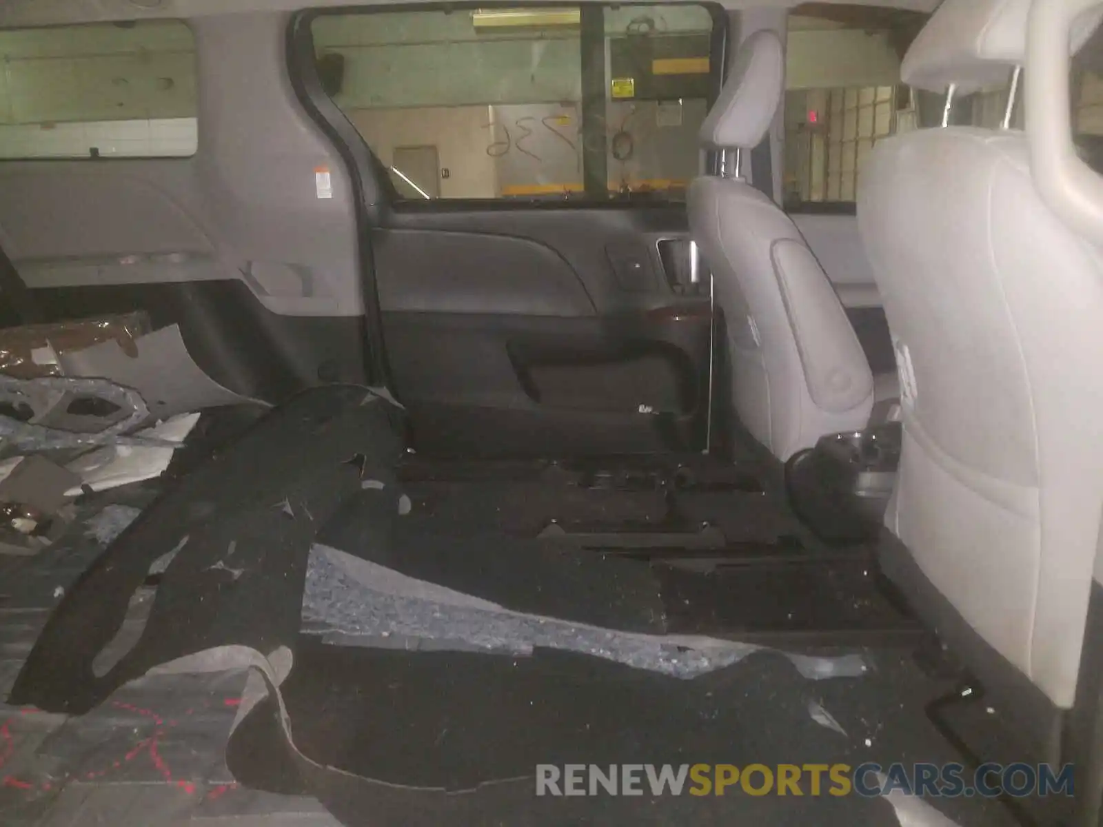 6 Photograph of a damaged car 5TDYZ3DC7KS003055 TOYOTA SIENNA 2019