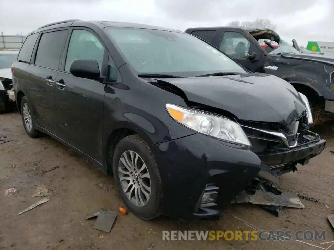 1 Photograph of a damaged car 5TDYZ3DC7KS003623 TOYOTA SIENNA 2019