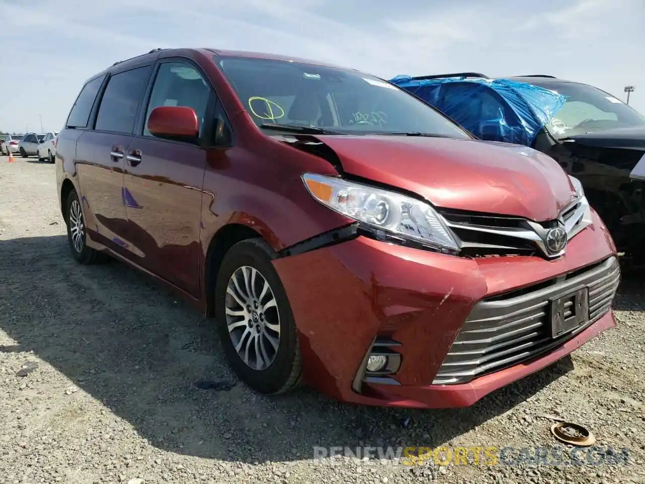 1 Photograph of a damaged car 5TDYZ3DC7KS004531 TOYOTA SIENNA 2019