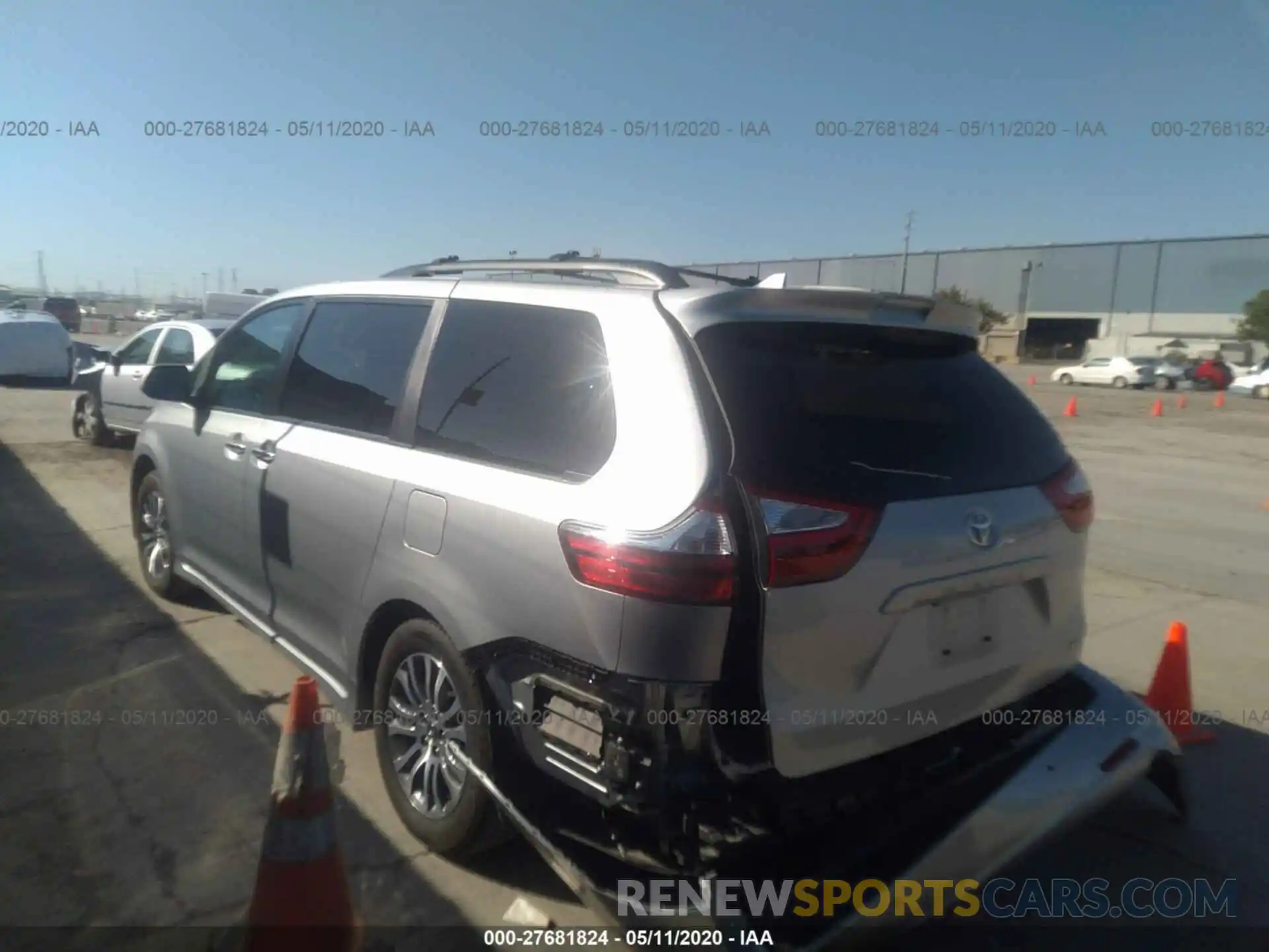 3 Photograph of a damaged car 5TDYZ3DC7KS005954 TOYOTA SIENNA 2019