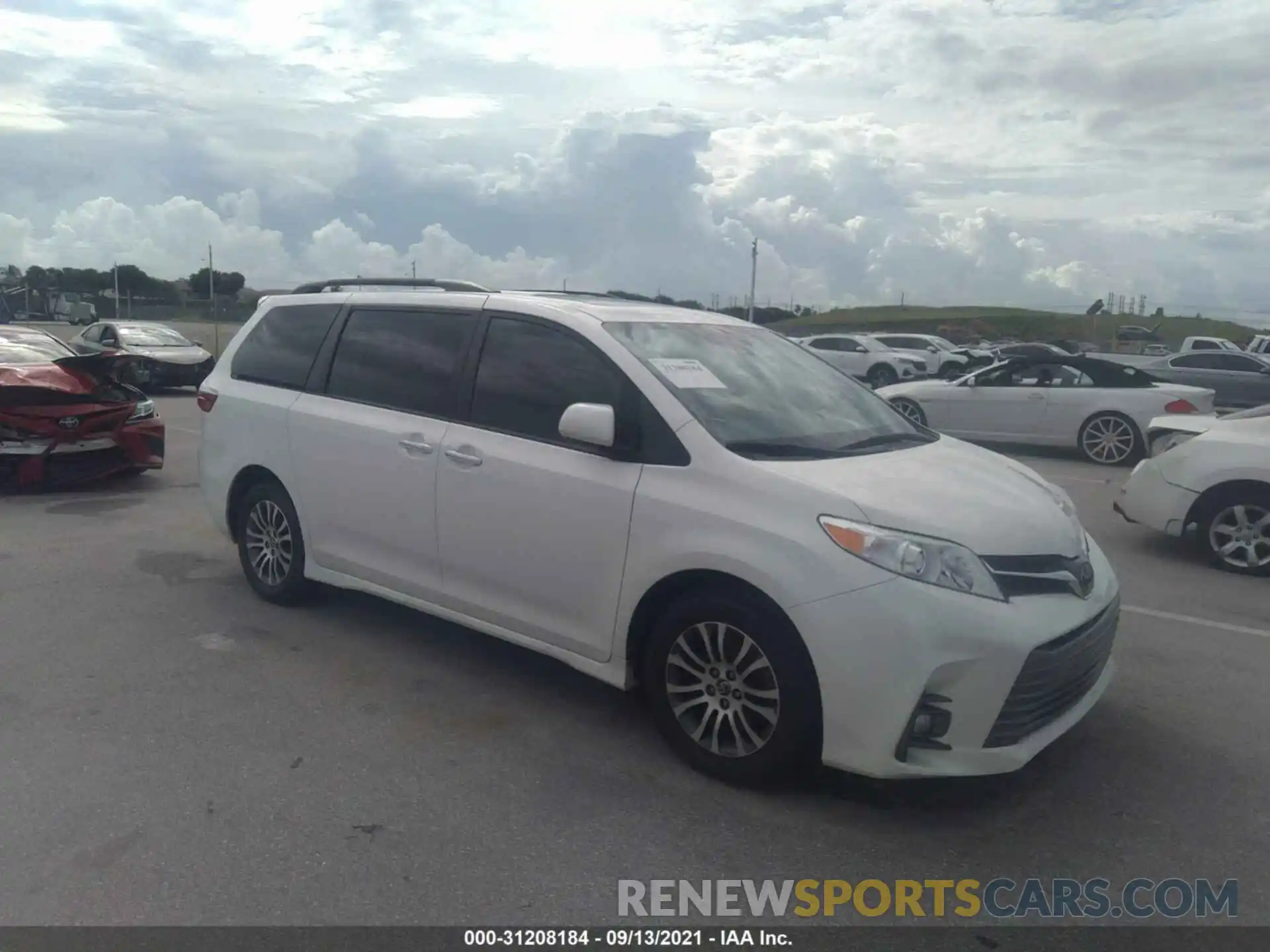 1 Photograph of a damaged car 5TDYZ3DC7KS006750 TOYOTA SIENNA 2019