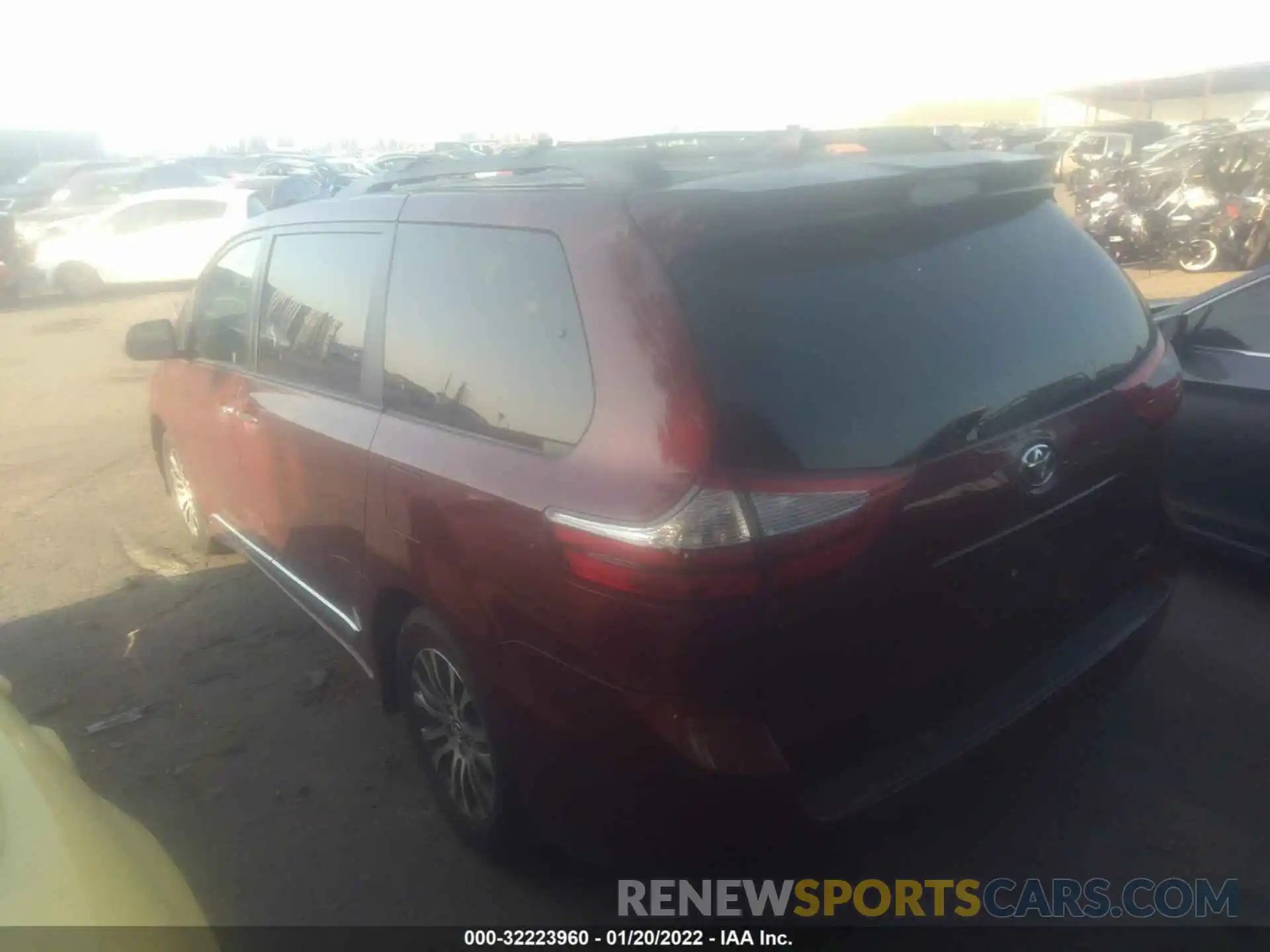 3 Фотография поврежденного автомобиля 5TDYZ3DC7KS008045 TOYOTA SIENNA 2019