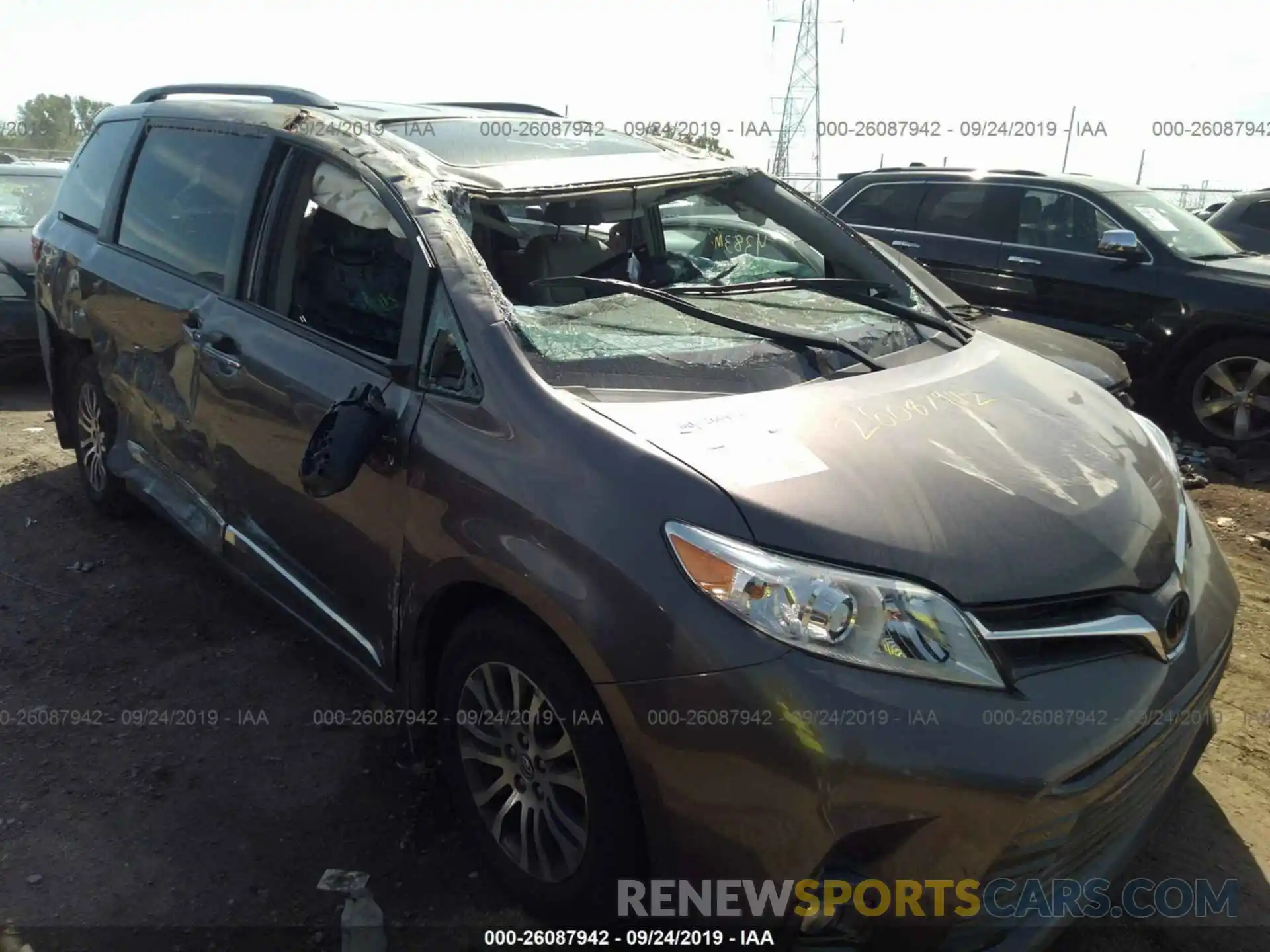 1 Фотография поврежденного автомобиля 5TDYZ3DC7KS008188 TOYOTA SIENNA 2019