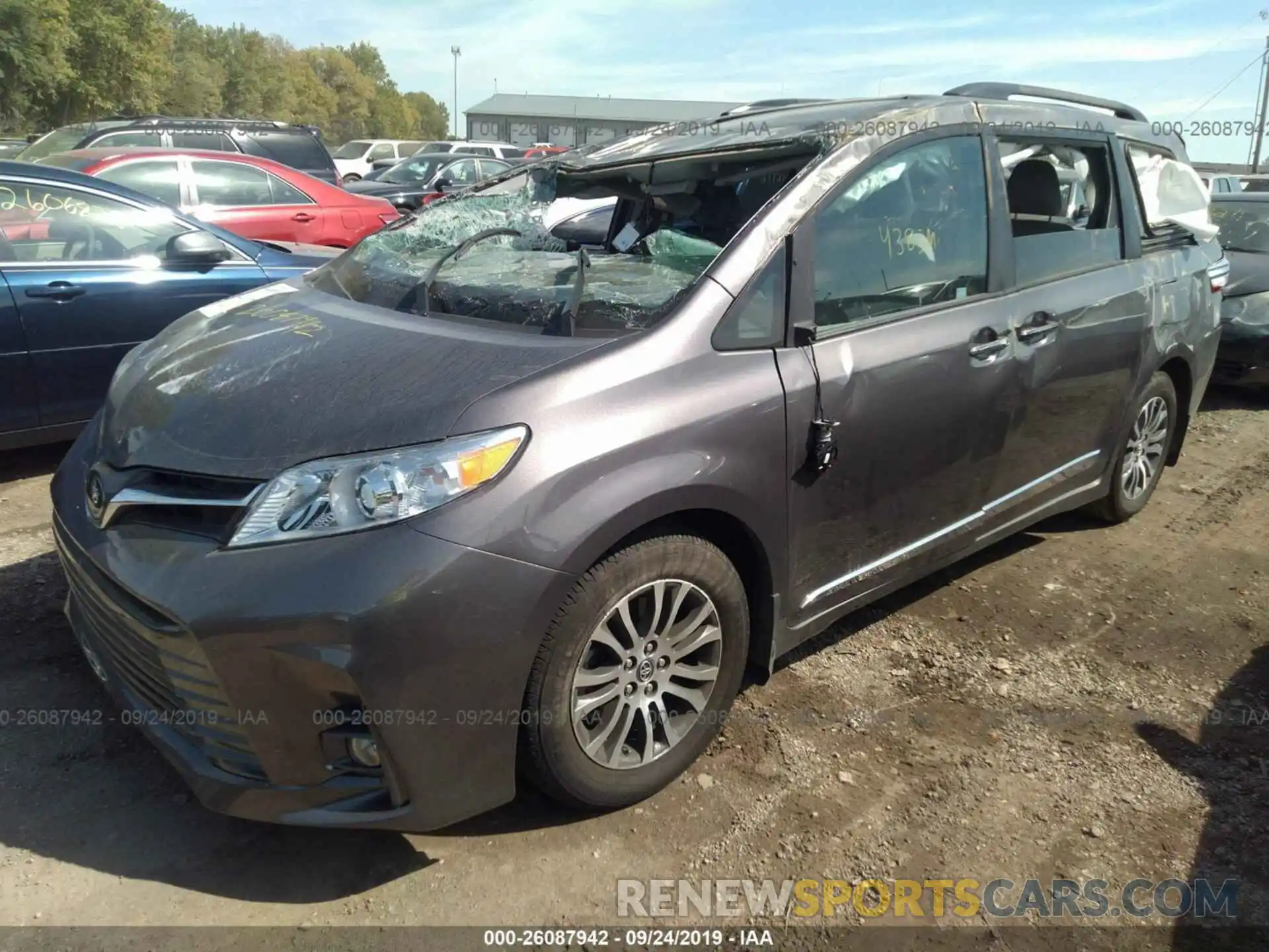 2 Photograph of a damaged car 5TDYZ3DC7KS008188 TOYOTA SIENNA 2019