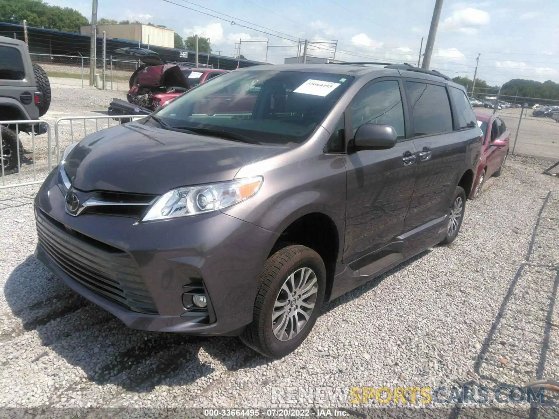 2 Photograph of a damaged car 5TDYZ3DC7KS011589 TOYOTA SIENNA 2019